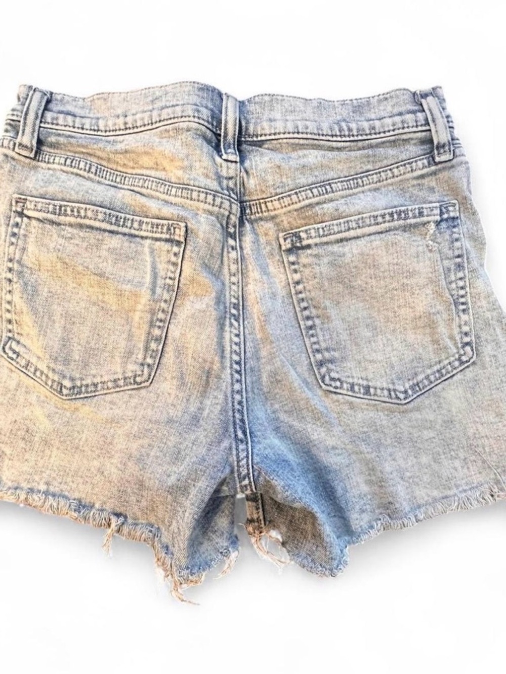 GAP Distressed Denim Cut Off Shorts Light Wash Size 28 size 6 Frayed Hem Womens - Picture 2 of 6